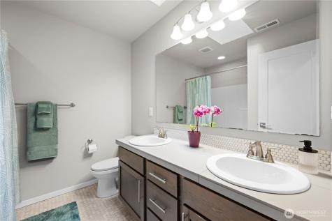 7513 11th Place SE Lake Stevens WA 98258
