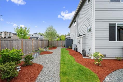 7513 11th Place SE Lake Stevens WA 98258