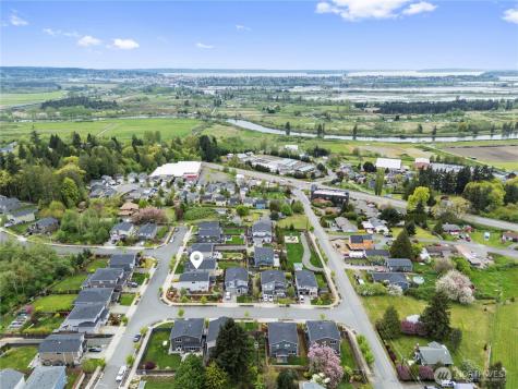 7513 11th Place SE Lake Stevens WA 98258