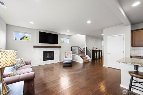 7513 11th Place SE Lake Stevens WA 98258