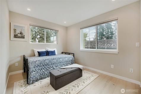 12534 5th Avenue NE Seattle WA 98125