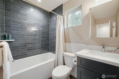 12534 5th Avenue NE Seattle WA 98125