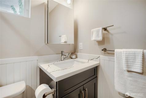 12534 5th Avenue NE Seattle WA 98125