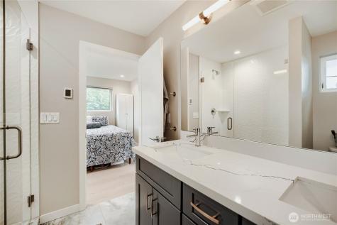 12534 5th Avenue NE Seattle WA 98125