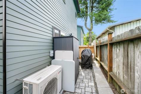 12534 5th Avenue NE Seattle WA 98125