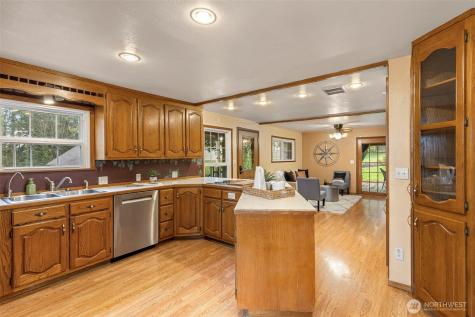 1619 W Reynolds Avenue Centralia WA 98531