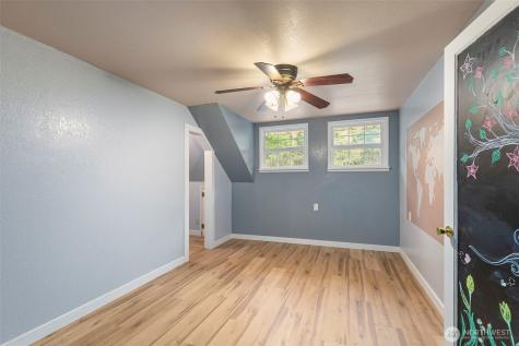1619 W Reynolds Avenue Centralia WA 98531