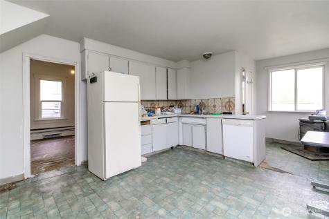 1437 E 30th Street Tacoma WA 98404