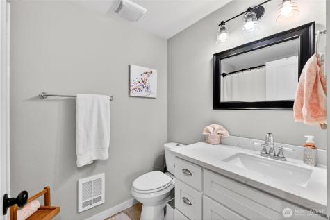 3842 N Winnifred Street Tacoma WA 98407