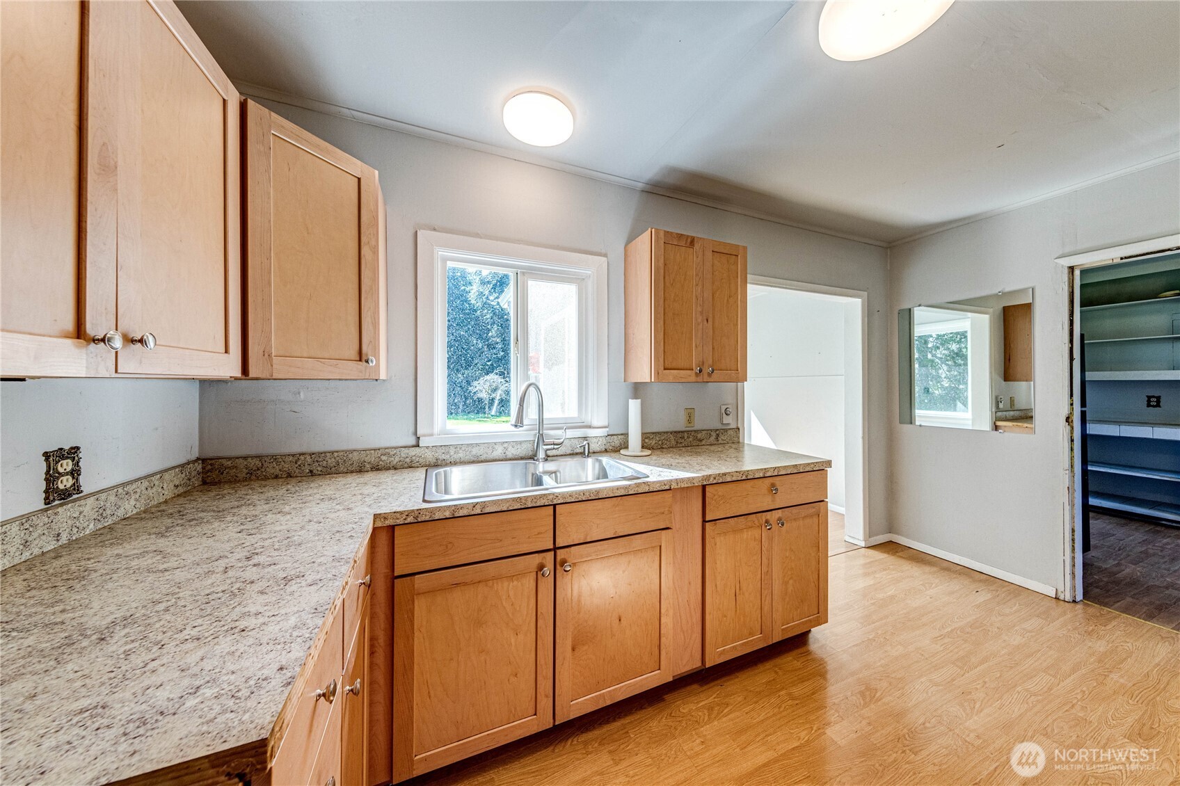 2016 W 10th Street Port Angeles WA 98363