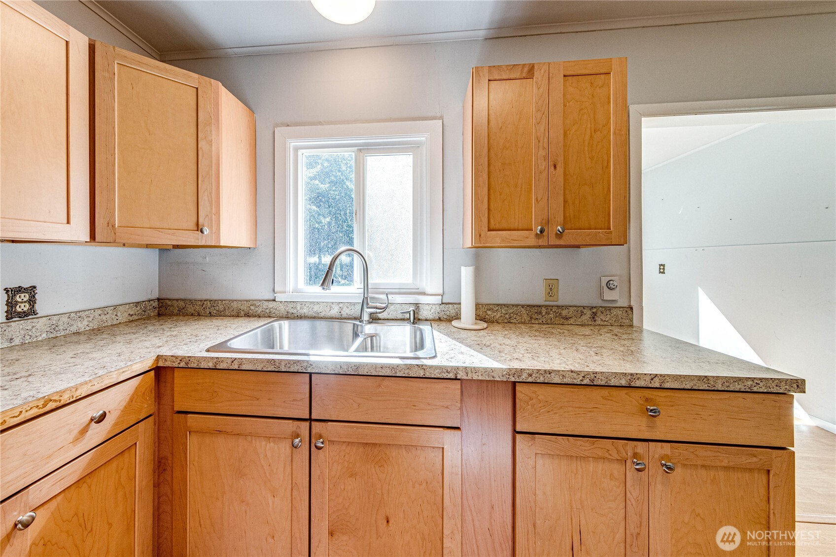 2016 W 10th Street Port Angeles WA 98363
