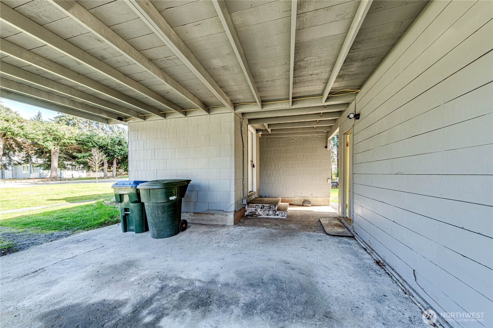 2016 W 10th Street Port Angeles WA 98363