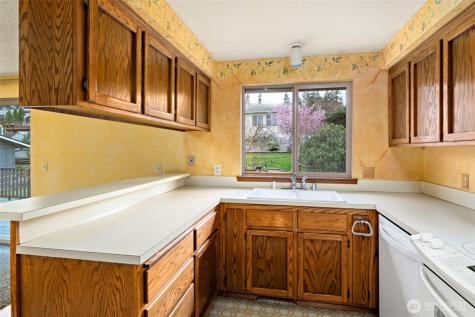542 Dugualla Road Oak Harbor WA 98277