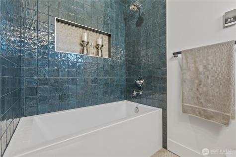 6315 9th Avenue NW Seattle WA 98107