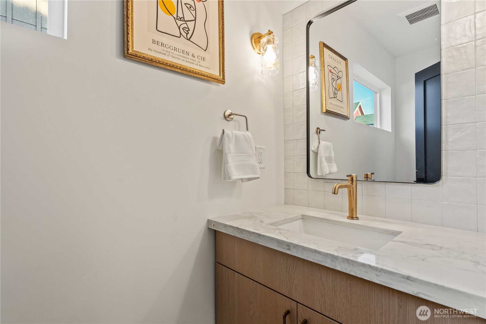 6315 9th Avenue NW Seattle WA 98107
