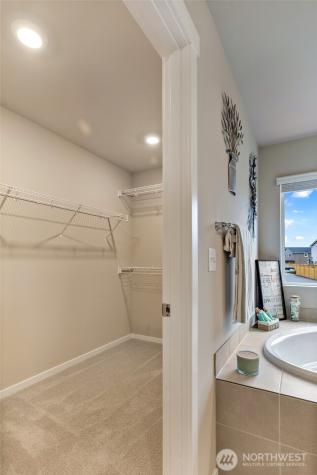 18673 106th Avenue Ct E Puyallup WA 98374
