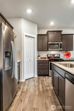 18673 106th Avenue Ct E Puyallup WA 98374
