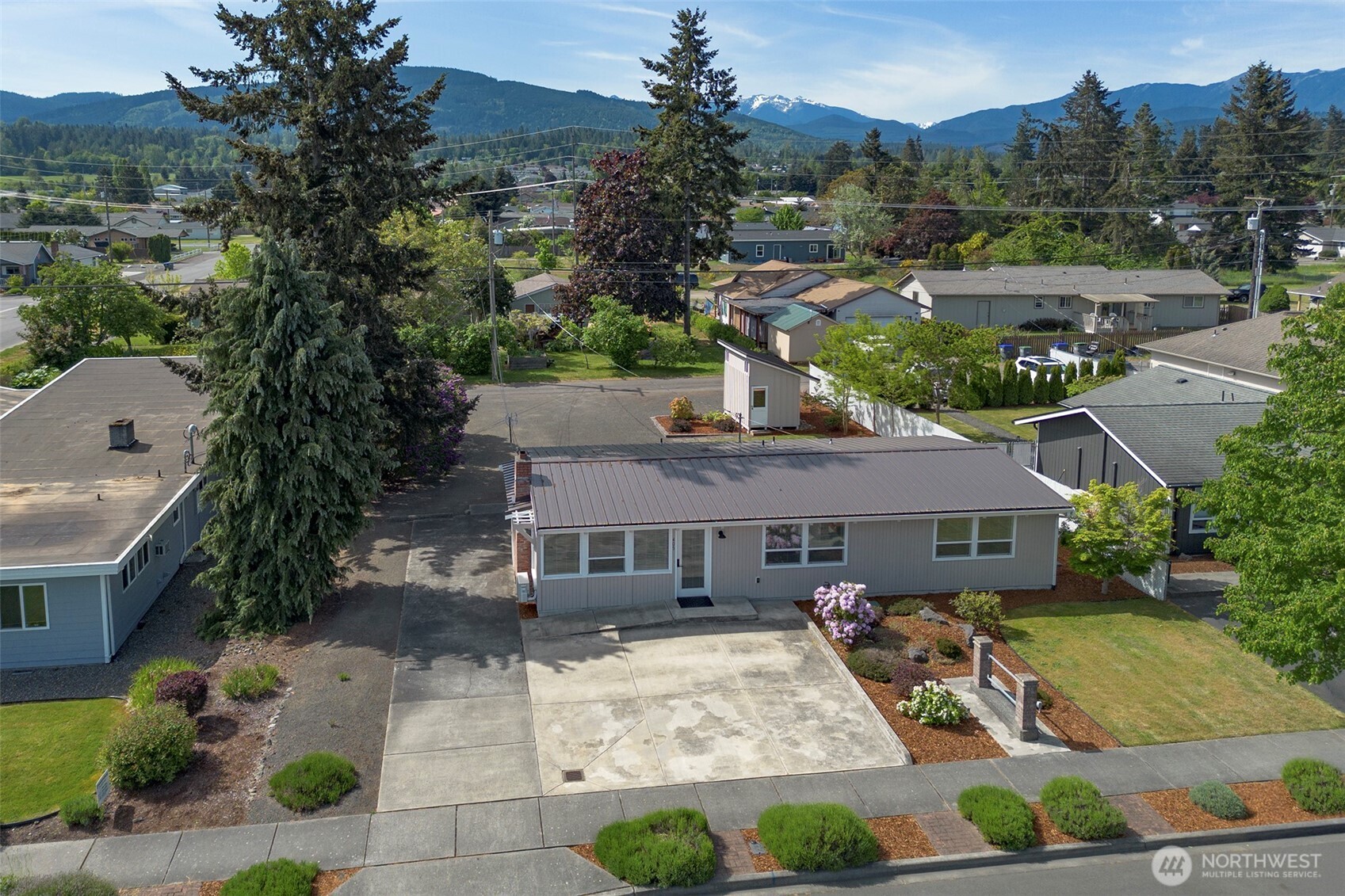 405 W Bell Street Sequim WA 98382
