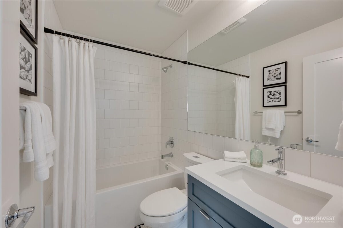 13540 39th Avenue NE Seattle WA 98125