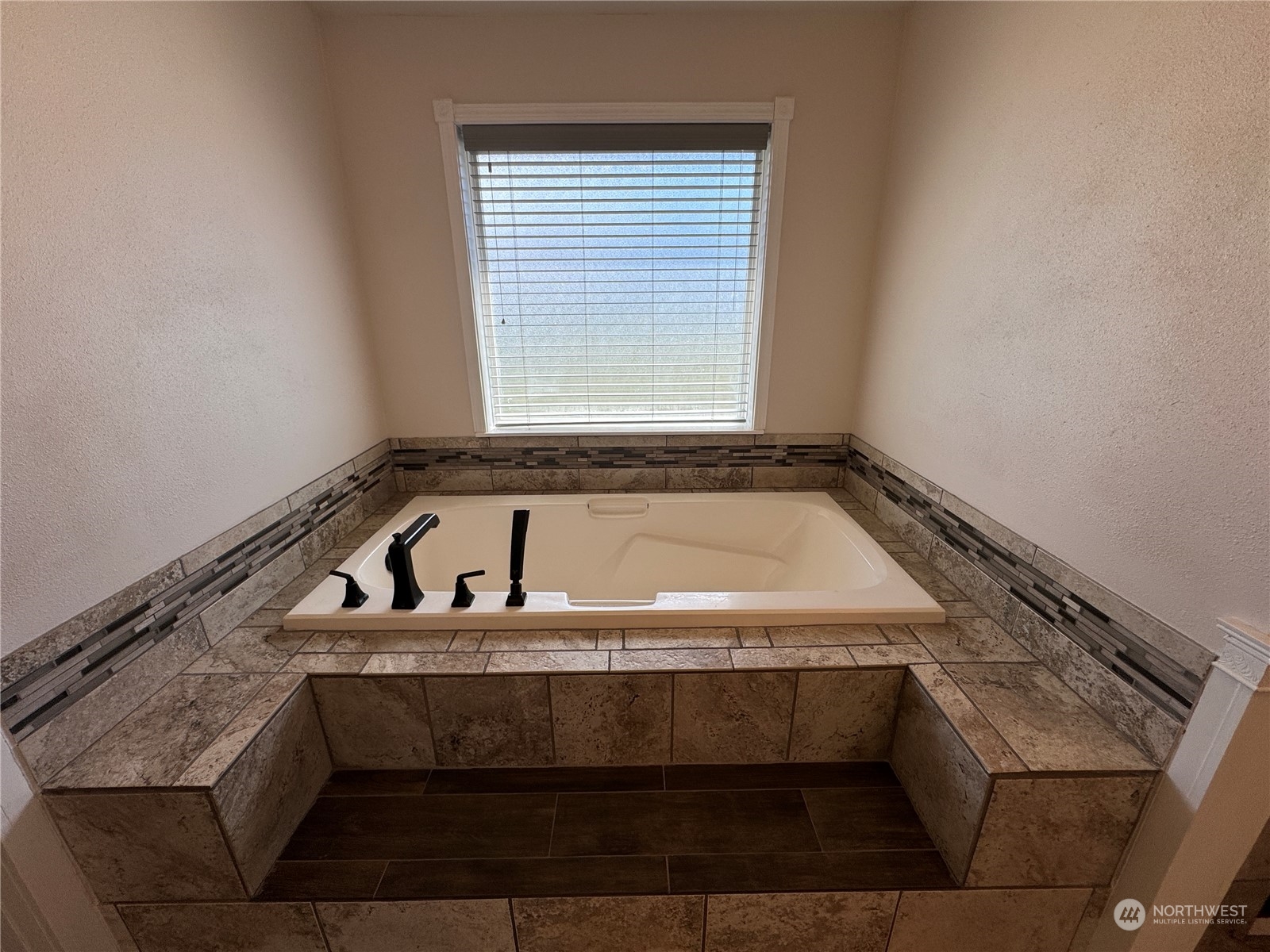 4 Eighme Road Oroville WA 98844