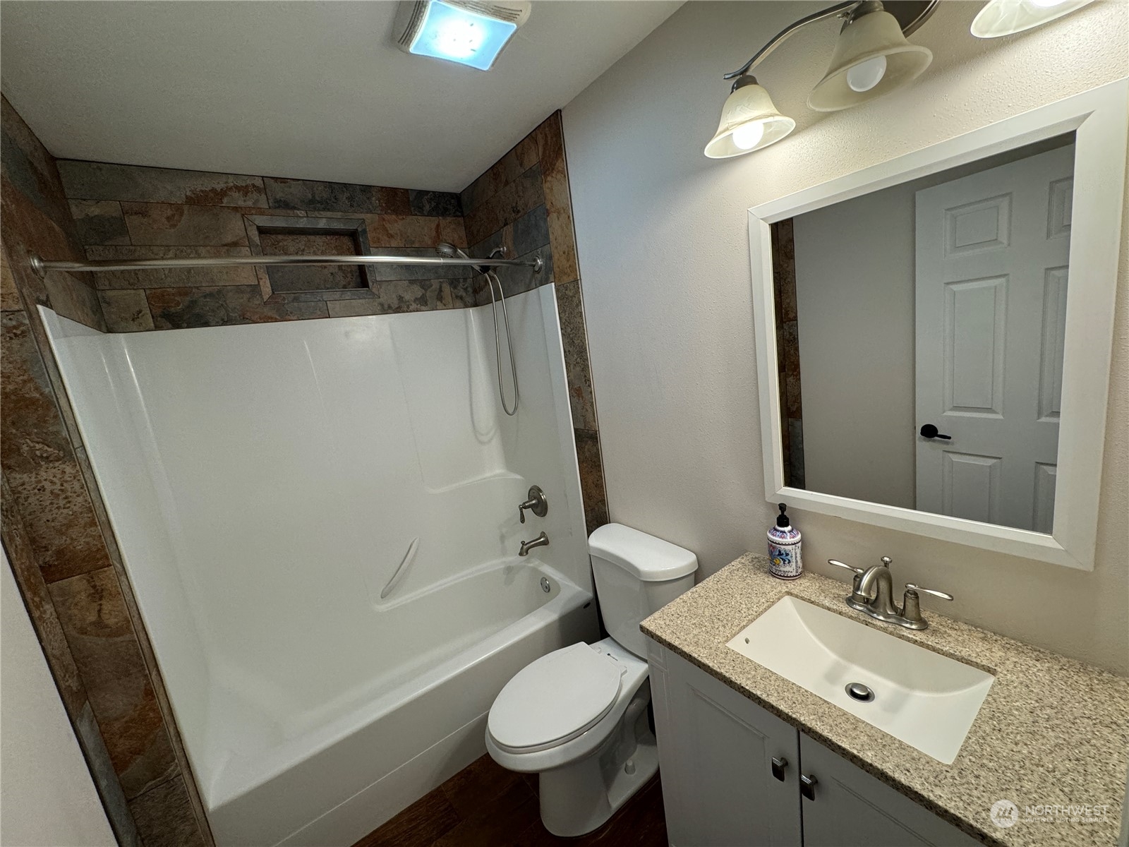 4 Eighme Road Oroville WA 98844