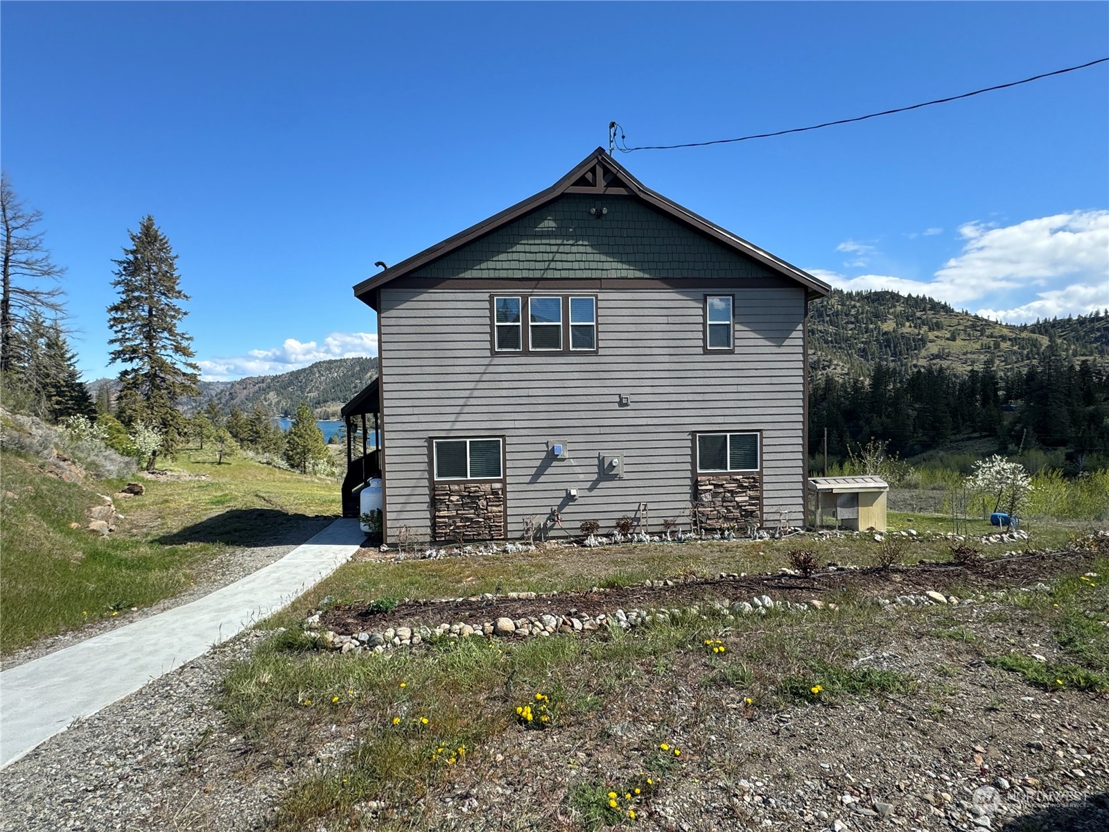 4 Eighme Road Oroville WA 98844