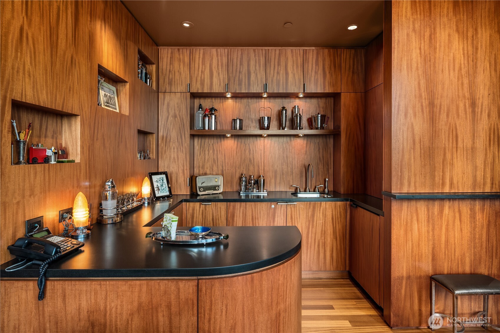 415 Shoreland Drive SE Bellevue WA 98004