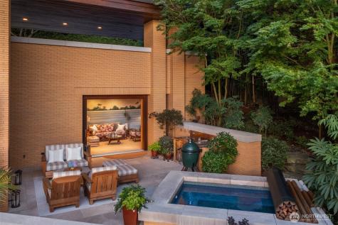 415 Shoreland Drive SE Bellevue WA 98004