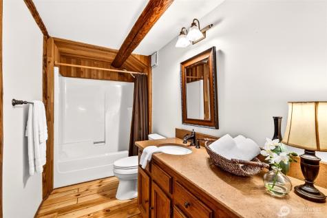 18020 214th Avenue NE Woodinville WA 98077