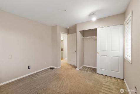 23321 60th Place S Kent WA 98032
