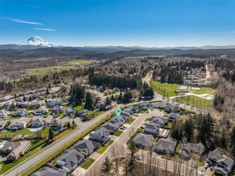 15715 133rd Avenue E Puyallup WA 98374