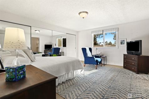 922 240th Place SW Bothell WA 98021