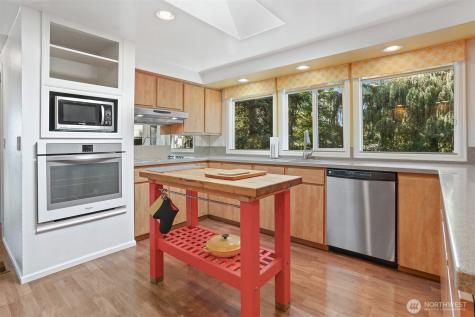 922 240th Place SW Bothell WA 98021
