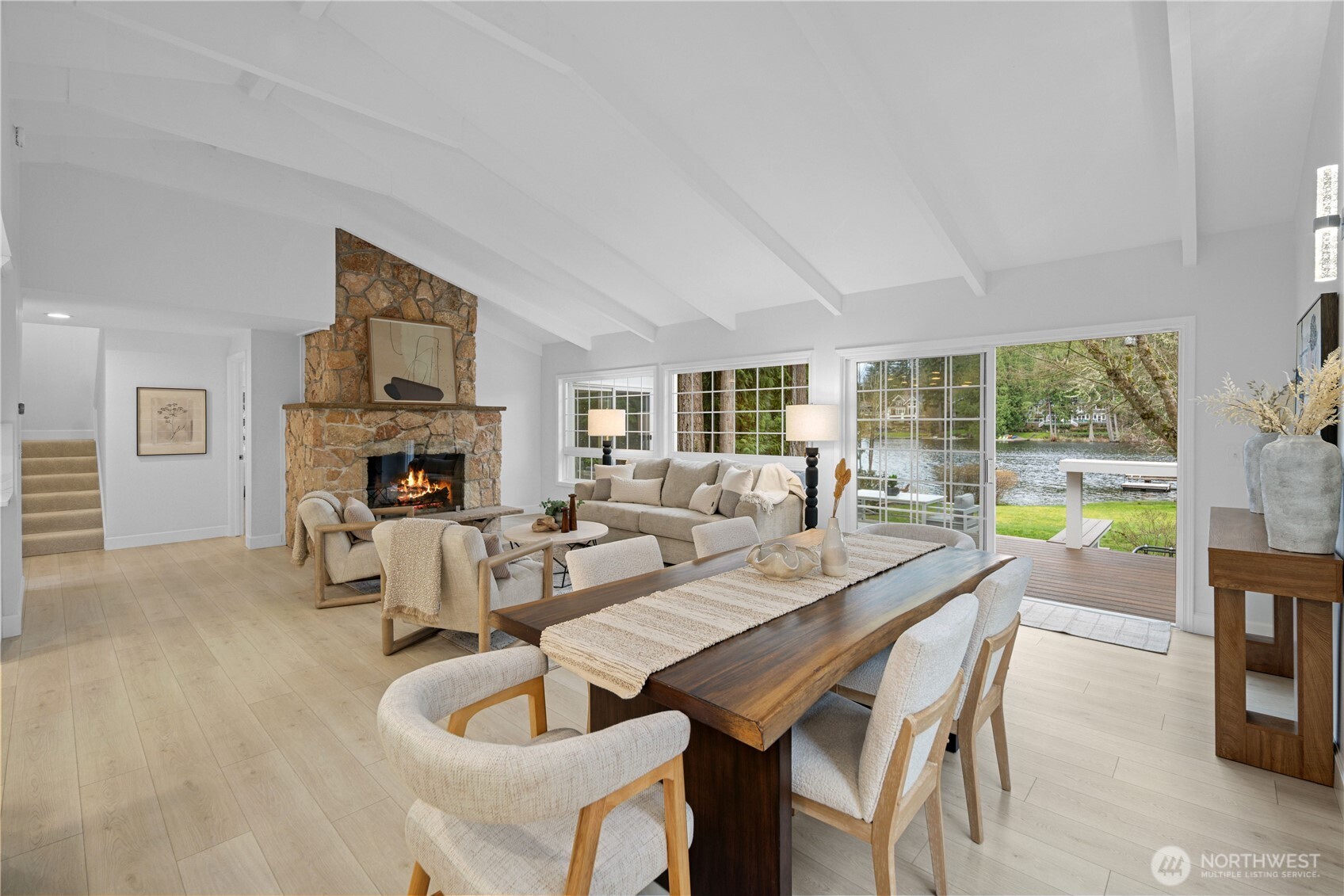 1626 W Beaver Lake Drive SE Sammamish WA 98075