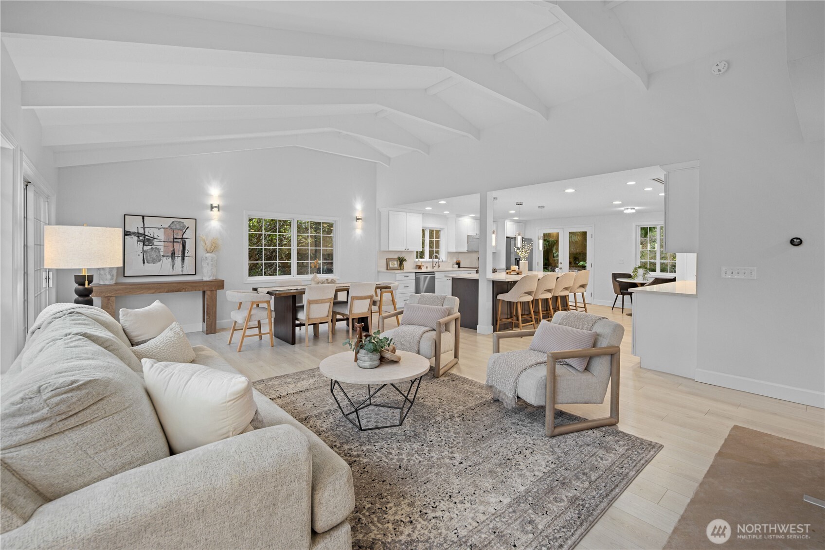 1626 W Beaver Lake Drive SE Sammamish WA 98075