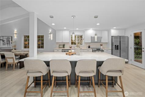 1626 W Beaver Lake Drive SE Sammamish WA 98075