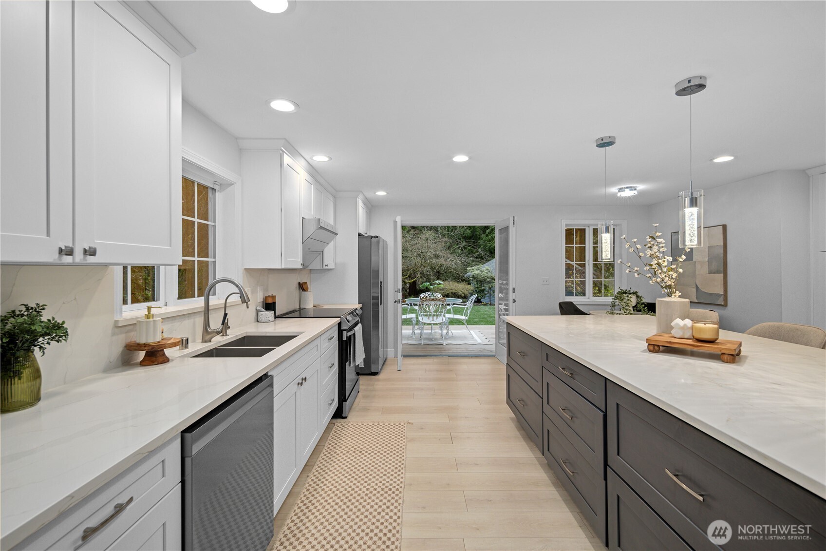1626 W Beaver Lake Drive SE Sammamish WA 98075