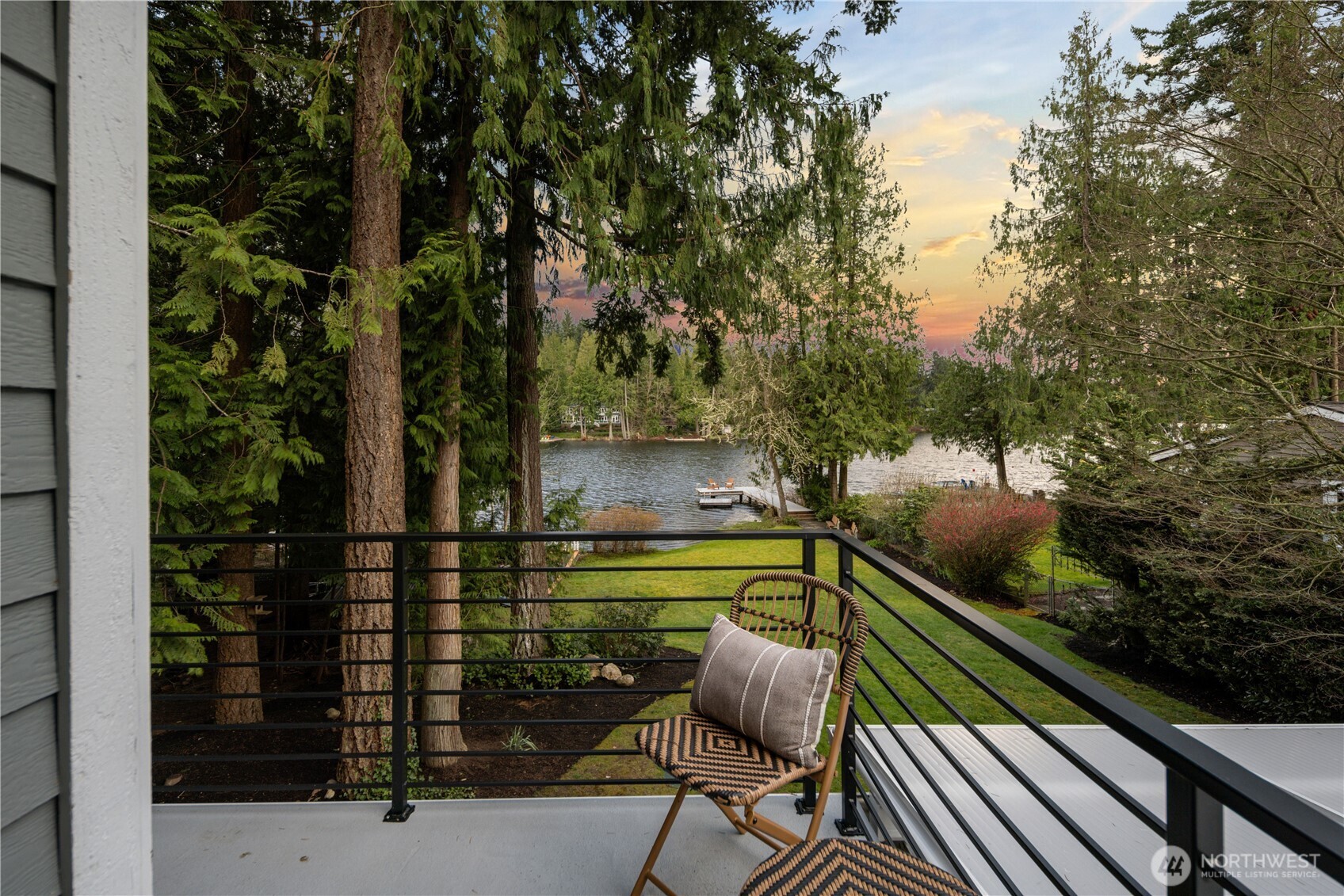 1626 W Beaver Lake Drive SE Sammamish WA 98075