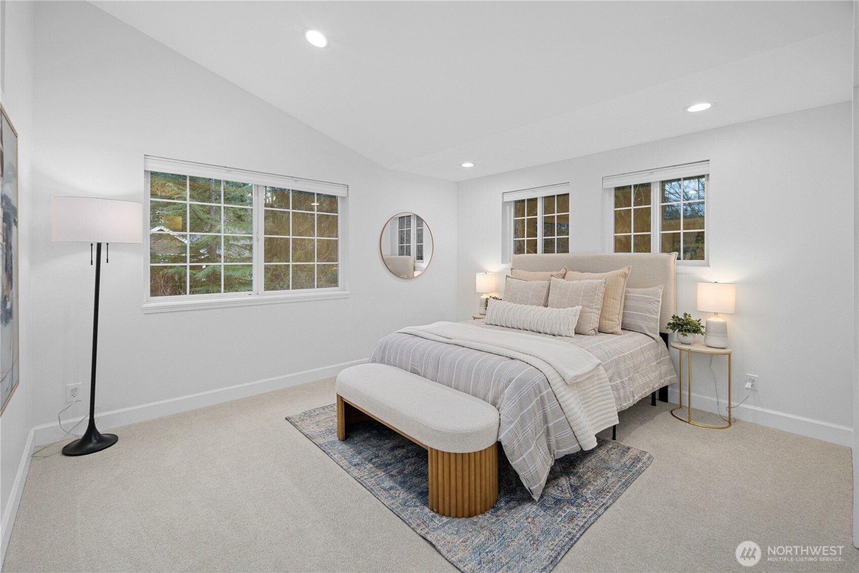1626 W Beaver Lake Drive SE Sammamish WA 98075