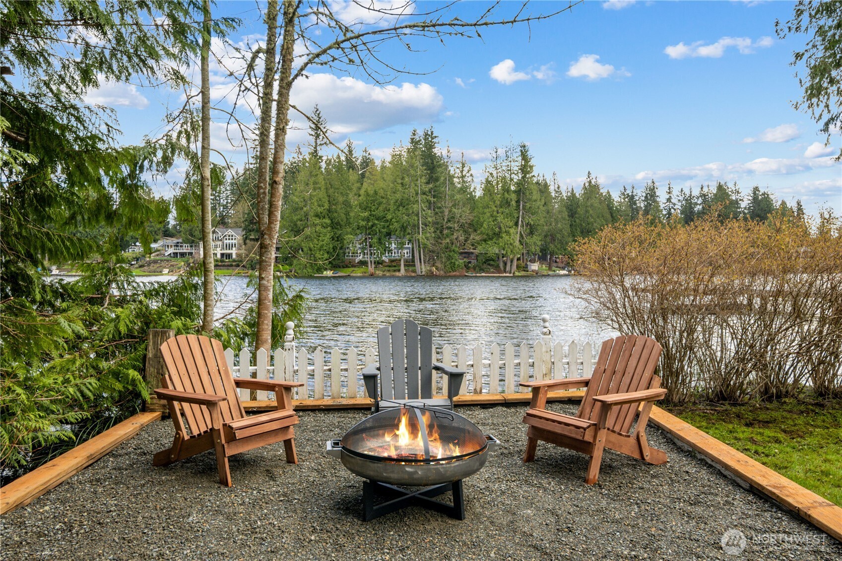 1626 W Beaver Lake Drive SE Sammamish WA 98075