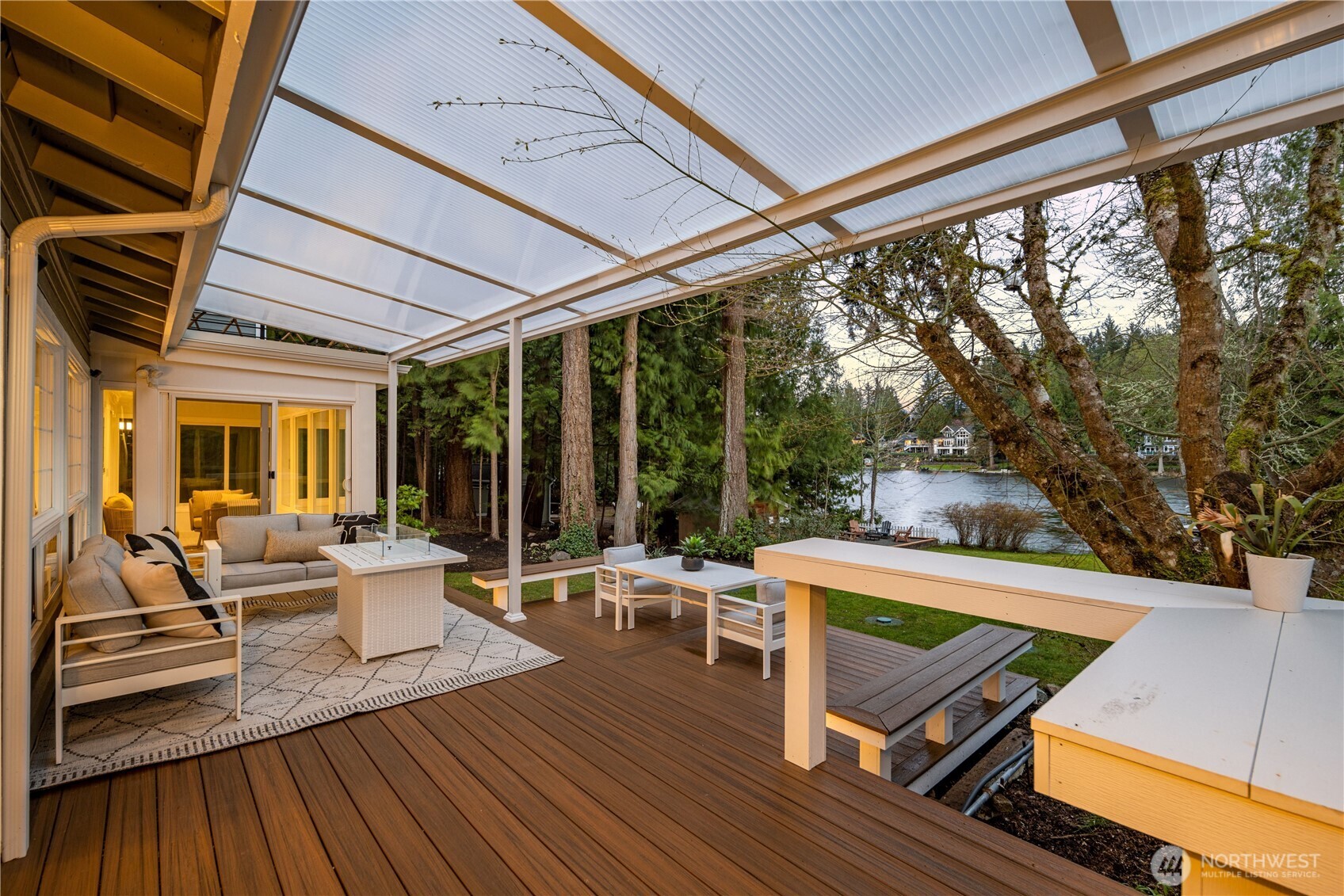 1626 W Beaver Lake Drive SE Sammamish WA 98075