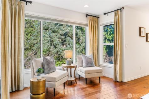 16454 108th Avenue NE Bothell WA 98011