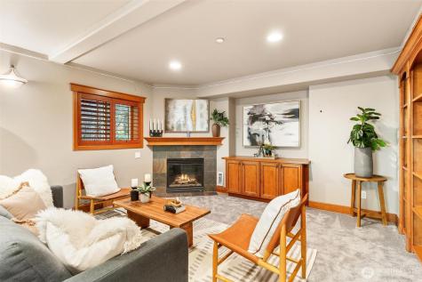 16454 108th Avenue NE Bothell WA 98011