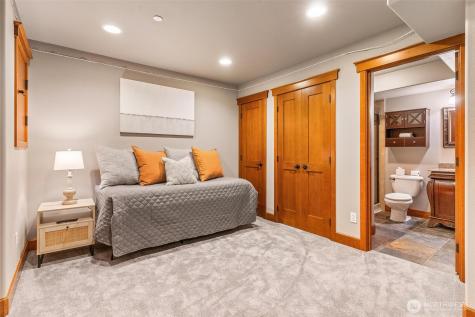 16454 108th Avenue NE Bothell WA 98011