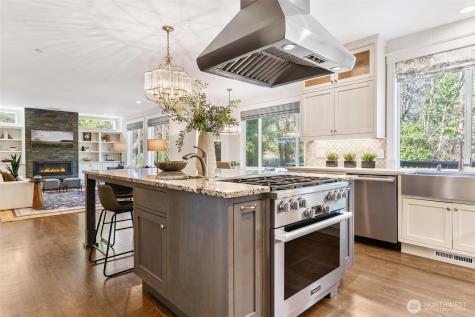 16454 108th Avenue NE Bothell WA 98011