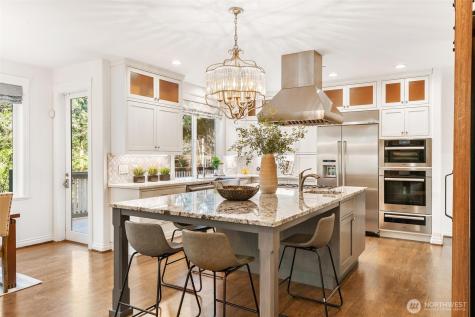 16454 108th Avenue NE Bothell WA 98011
