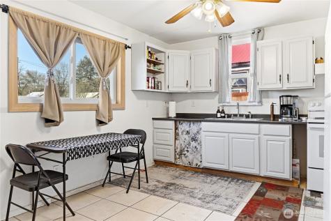 330 Edmonds Street Omak WA 98841