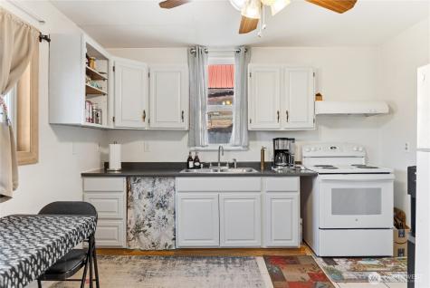 330 Edmonds Street Omak WA 98841