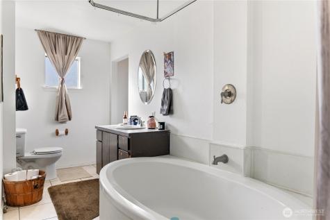 330 Edmonds Street Omak WA 98841