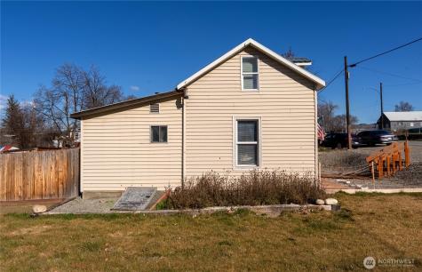 330 Edmonds Street Omak WA 98841